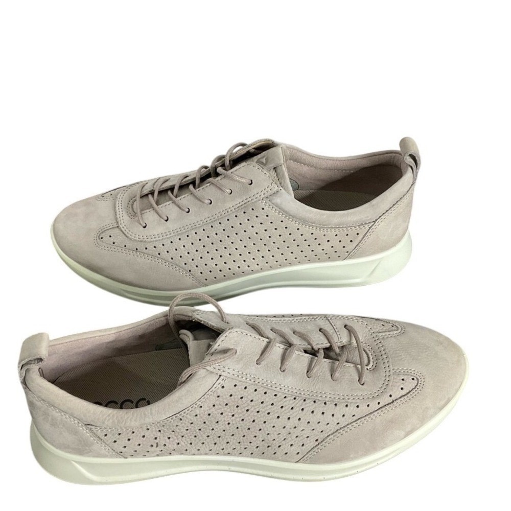 ECCO Women's Soft 7 Perforated Sneakers Taupe Lace Up Comfort Shoes Size Unknown